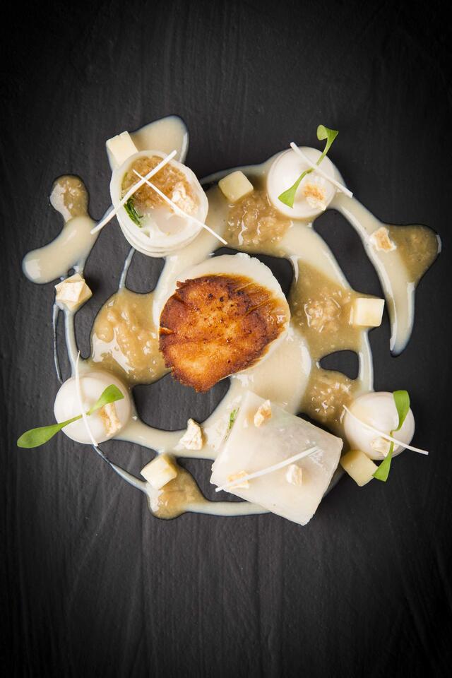 Scallops, banana, rettich