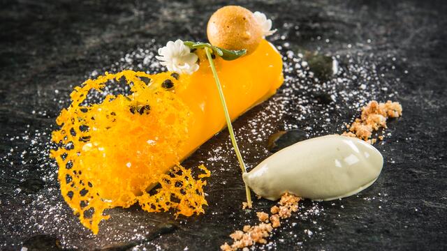 Cannelloni, Mango, Passion Fruit, Shiso Green, Jasmine Blossom, Citra Leaves
