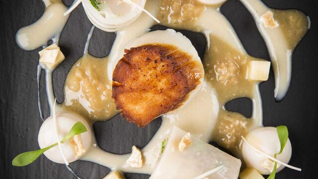 Scallops, banana, rettich