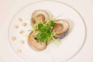 Cardamom Leaves steamed mackerel